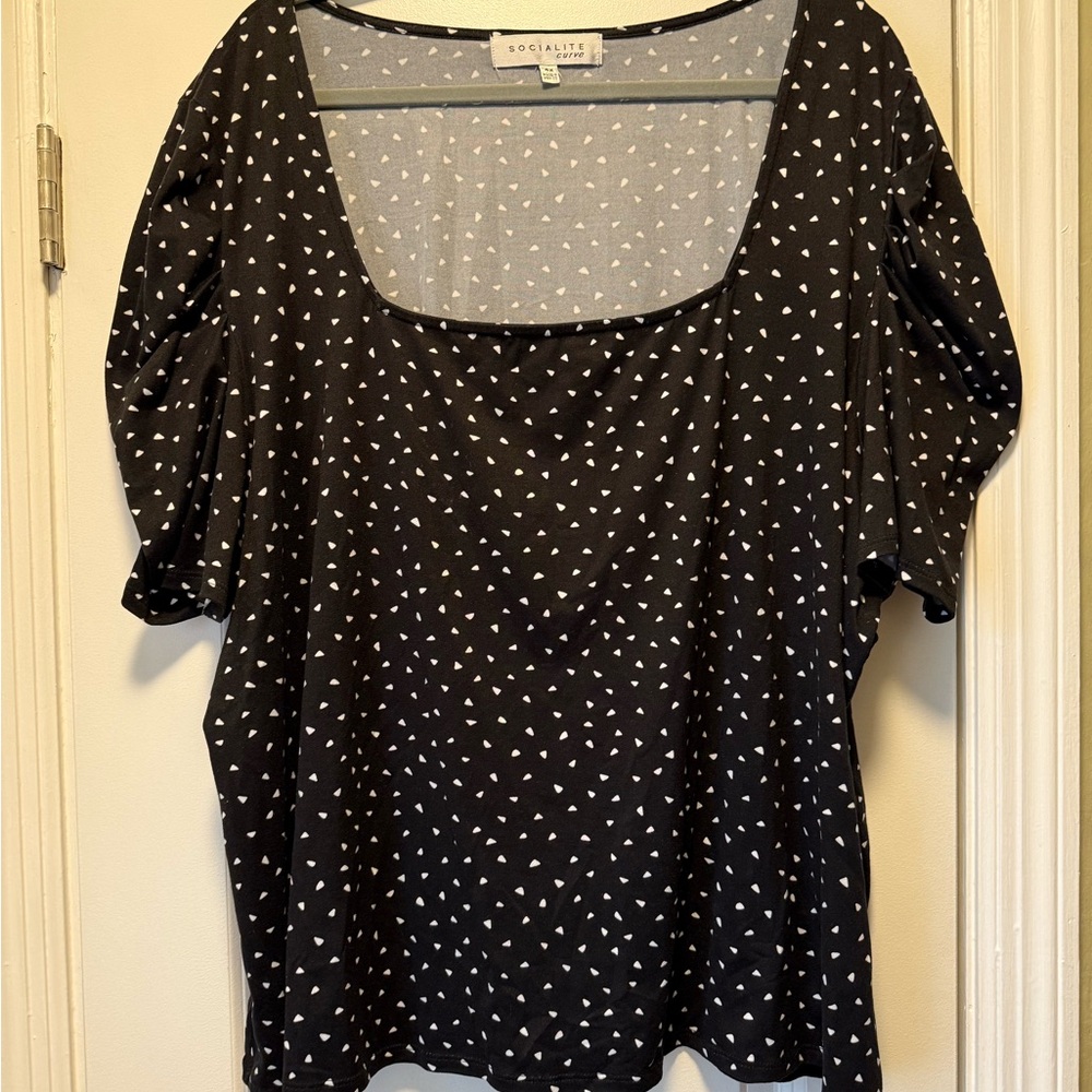 Socialite Black and White Heart Print Blouse